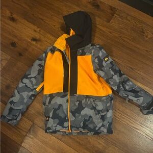 Boys quicksilver snowboard and ski coat
Size 14 large